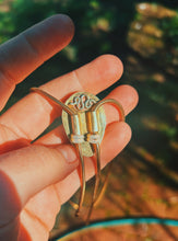 Load image into Gallery viewer, Cantera Opal Bolo