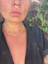 Load image into Gallery viewer, Pearl Choker