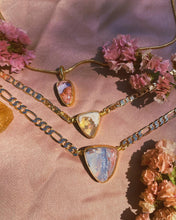 Load image into Gallery viewer, Cantera Opal Figaro Chain