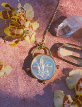 Load image into Gallery viewer, Double Moon Necklace