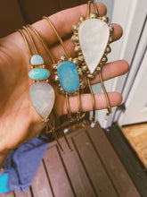 Load image into Gallery viewer, Australian Opal Bolo