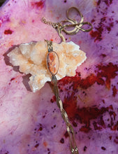 Load image into Gallery viewer, Cantera Opal Twisted Crystal Vision 002