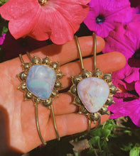 Load image into Gallery viewer, Australian Opal Stamped Bolo 002