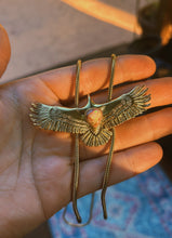 Load image into Gallery viewer, Cantera Opal Hawk Bolo