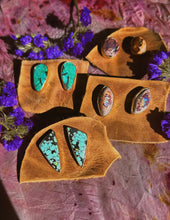 Load image into Gallery viewer, Cantera Opal Stud 002