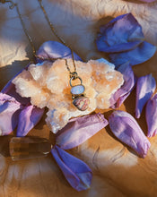Load image into Gallery viewer, The Portal Chain 002 - Cantera x Aussie Opal 001