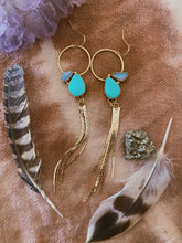 Load image into Gallery viewer, The Bloom Dusters 002 - Kingman Turquoise + Australian Opal