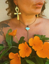Load image into Gallery viewer, Queen Tide Bolo 002
