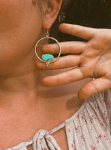 Load image into Gallery viewer, Turquoise Triple Dot Hoop
