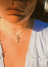 Load image into Gallery viewer, Cantera Opal Dottie Necklace 002
