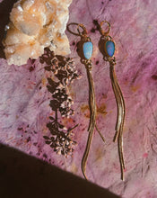 Load image into Gallery viewer, Australian Opal Althea Dusters 002
