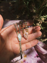 Load image into Gallery viewer, Twisted Vision Lariat - Pearl Herringbone
