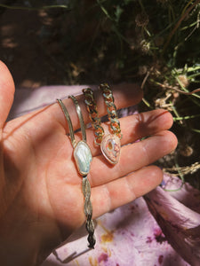 Twisted Vision Lariat - Pearl Herringbone