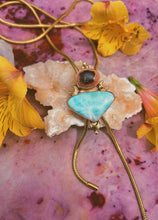 Load image into Gallery viewer, Queen Tide Bolo 002
