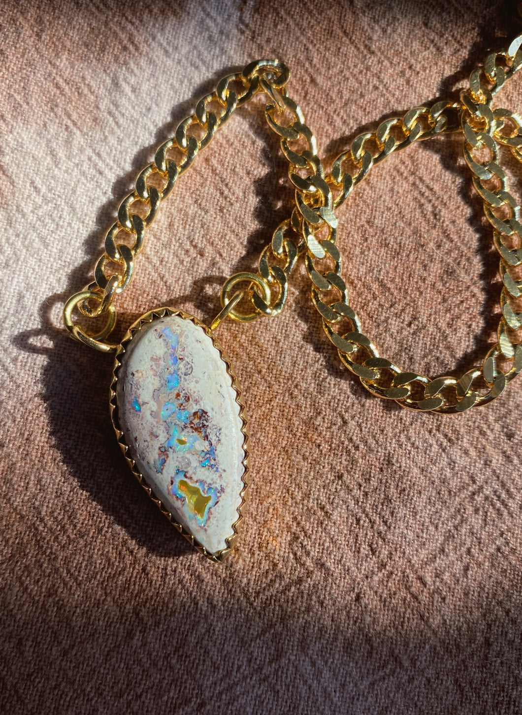 The Janis Chain - Cantera Opal #002